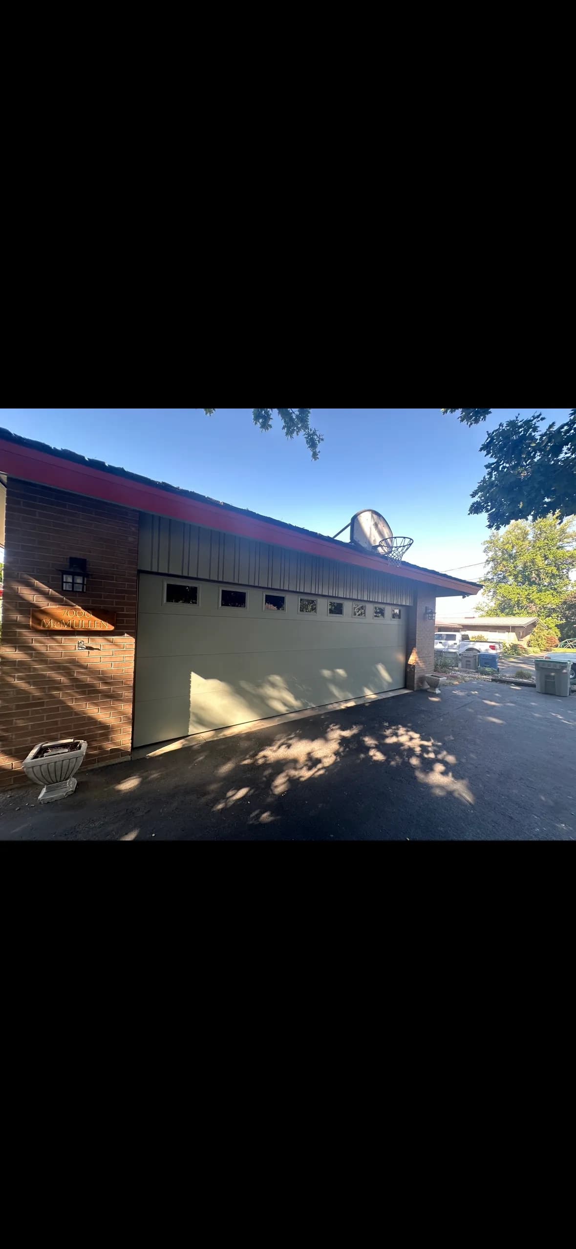 Gallery photos for Full Exterior Repaint on a Mid-Century Home Done Right: Image #6