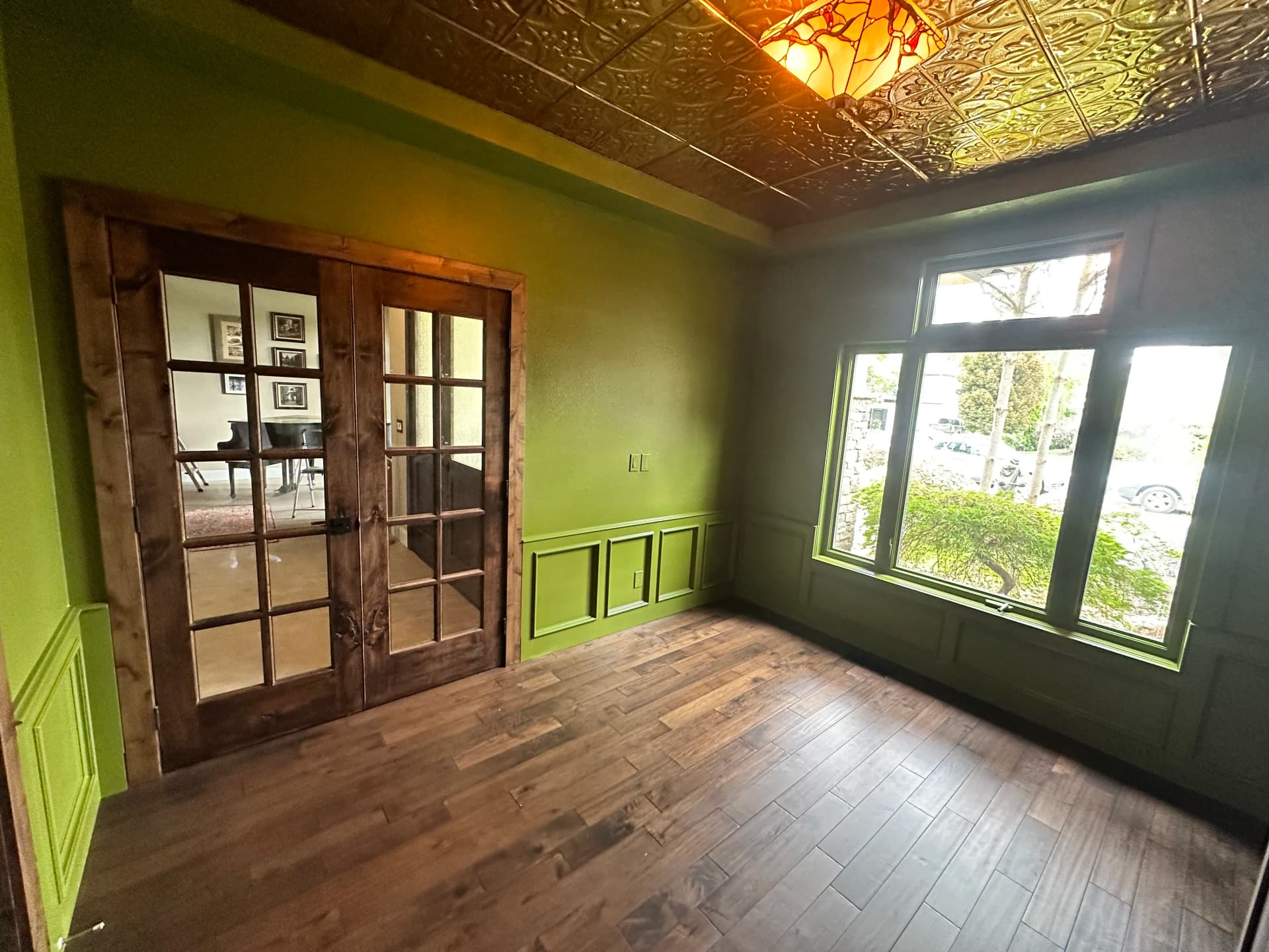 Gallery photos for Color Drench Interior Painting Turns Home Office Into a Wine Room: Image #1